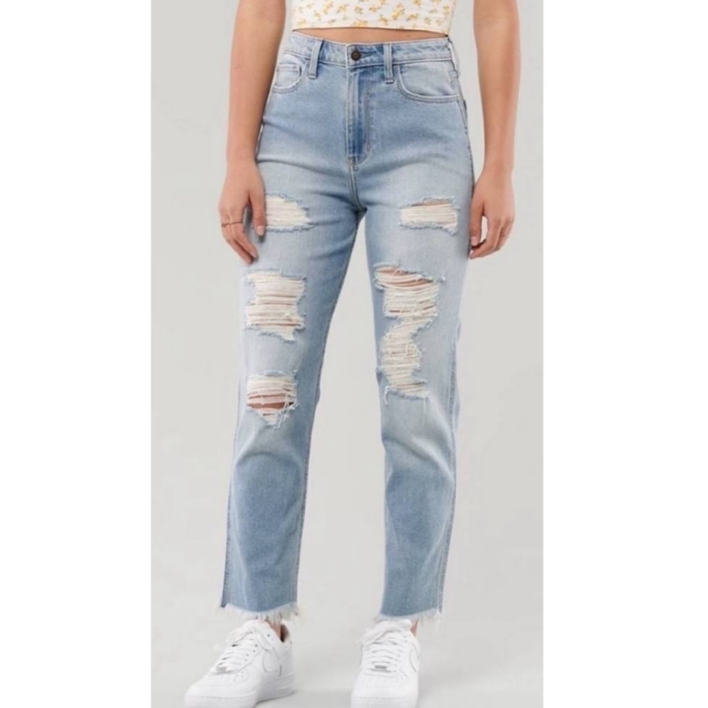 Hollister Jeans Medium Wash Ultra High Rise Mom Jeans Sz 00R / 23W x 27L EUC